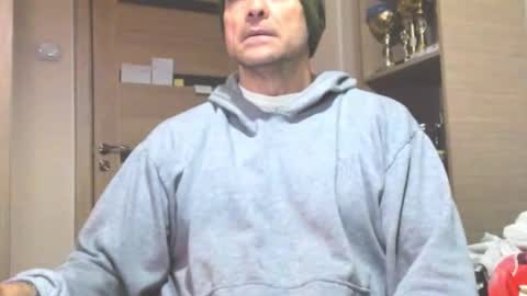 Snapshot of carin_the_body chatting on 25, 11, 2025 Laz online show from 25, 11, 2025