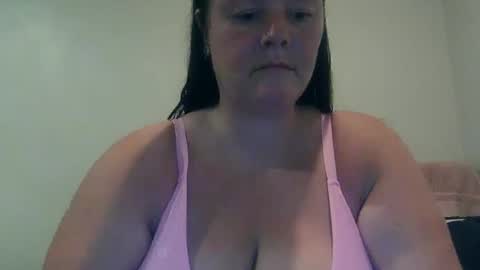carinabro10 online show from 4, 11, 2025