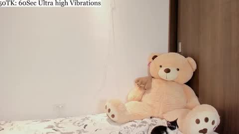 Snapshot of carla_adamss chatting on 30, 9, 2025 Carla online show from 30, 9, 2025