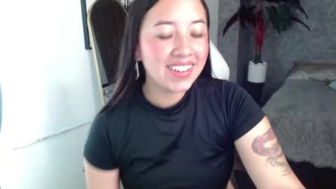 Snapshot of carla_parissii chatting on 3, 3, 2025 Carla online show from 3, 3, 2025