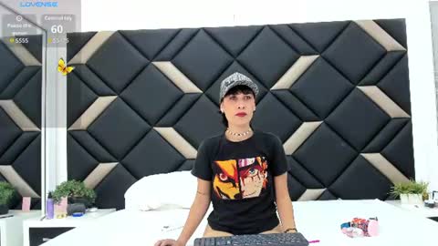 Carla Linares online show from 16, 7, 2026