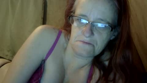 carleeswoman08 online show from 31, 1, 2025