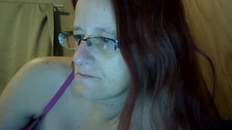 carleeswoman08 online show from 13, 2, 2025