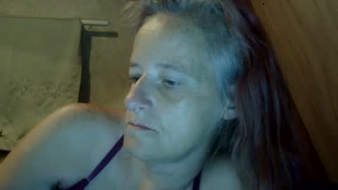 carleeswoman08 online show from 7, 10, 2025