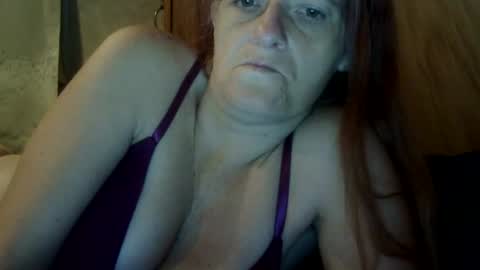 Snapshot of carleeswoman08 chatting on 24, 10, 2025 carleeswoman08 online show from 24, 10, 2025