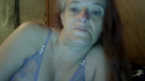 Snapshot of carleeswoman08 chatting on 17, 11, 2025 carleeswoman08 online show from 17, 11, 2025