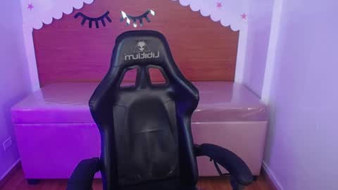 CARLYE   online show from 30, 9, 2025