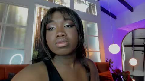 Snapshot of carliemoss chatting on 6, 10, 2025    online show from 6, 10, 2025