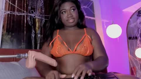 Snapshot of carliemoss chatting on 29, 10, 2025    online show from 29, 10, 2025