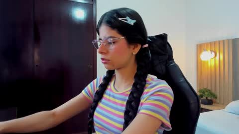 Snapshot of carlina_15 chatting on 15, 9, 2025 C A R L I N A online show from 15, 9, 2025