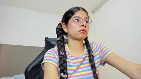 Snapshot of carlina_15 chatting on 23, 9, 2025 C A R L I N A online show from 23, 9, 2025