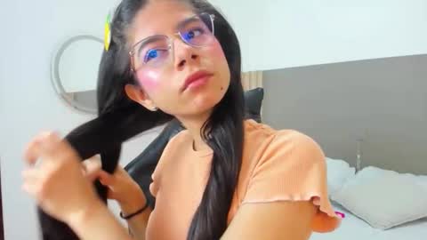 C A R L I N A online show from 8, 4, 2026