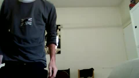 Snapshot of carlos037tm chatting on 18, 11, 2025 Carlos online show from 18, 11, 2025