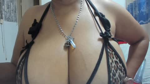 Snapshot of carlos_diana chatting on 14, 1, 2025 carlos diana online show from 14, 1, 2025