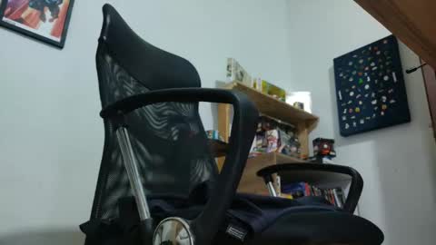 Snapshot of carlostraboo chatting on 13, 11, 2025 Carlostraboo on of online show from 13, 11, 2025