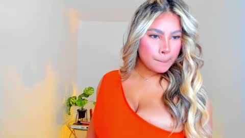 Snapshot of carlota_peach chatting on 31, 12, 2024 Andrea online show from 31, 12, 2024