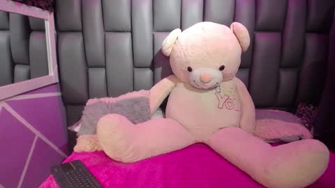 Snapshot of carlottee_ny chatting on 16, 3, 2026 Charlotte online show from 16, 3, 2026