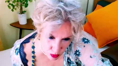 Carmen online show from 10, 10, 2025