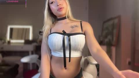 Snapshot of carmenxrose chatting on 15, 10, 2025 carmenxrose online show from 15, 10, 2025