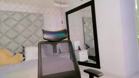 caro_adams1 online show from 5, 2, 2026