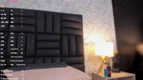 Snapshot of caro_martinezz chatting on 6, 3, 2025 online show from 6, 3, 2025