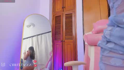 Snapshot of caro_martinezz chatting on 7, 7, 2026 online show from 7, 7, 2026