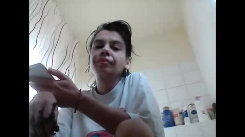 Snapshot of caroisback chatting on 28, 10, 2025 caroisback online show from 28, 10, 2025