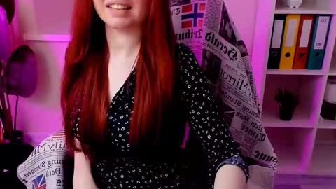 Snapshot of carol_carmen chatting on 9, 11, 2025 Carol online show from 9, 11, 2025