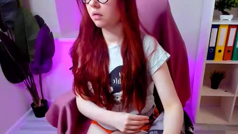 Snapshot of carol_carmen chatting on 16, 11, 2025 Carol online show from 16, 11, 2025