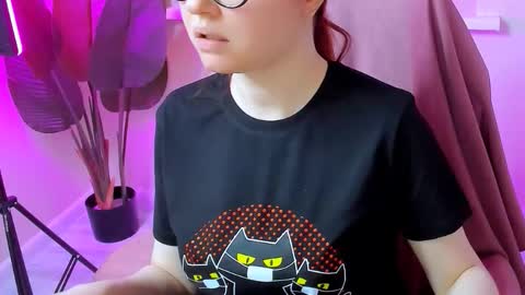 Snapshot of carol_carmen chatting on 22, 11, 2025 Carol online show from 22, 11, 2025