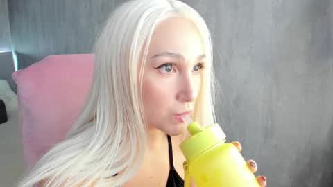 carol_may_ online show from 13, 9, 2025