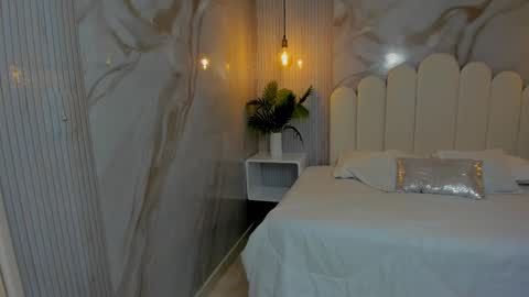 Snapshot of carol_sucker chatting on 4, 12, 2025 carol_sucker online show from 4, 12, 2025