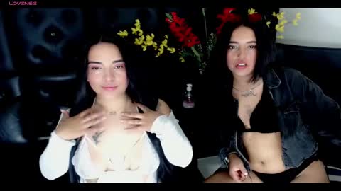 Snapshot of carolaine01 chatting on 5, 3, 2025 Carolaine01 online show from 5, 3, 2025