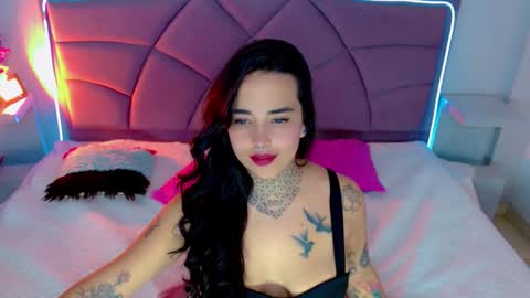 Snapshot of carolaine01 chatting on 16, 10, 2025 Carolaine01 online show from 16, 10, 2025