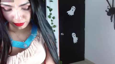 Snapshot of carolaine69_ chatting on 22, 10, 2025 Caroline online show from 22, 10, 2025