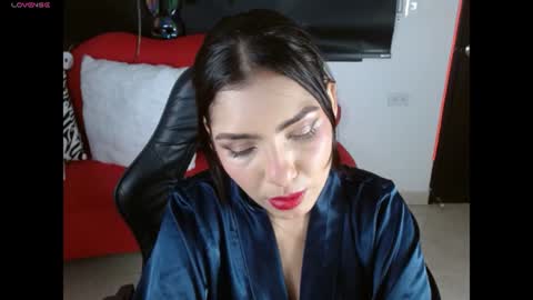 Caroline online show from 16, 7, 2026