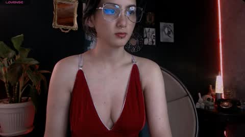 Snapshot of carolaird_25 chatting on 29, 11, 2025 carolaird online show from 29, 11, 2025