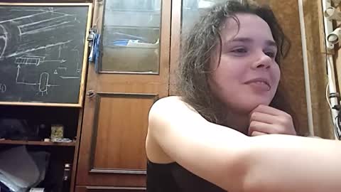 Snapshot of carolannheintz chatting on 3, 11, 2025 Rosa online show from 3, 11, 2025