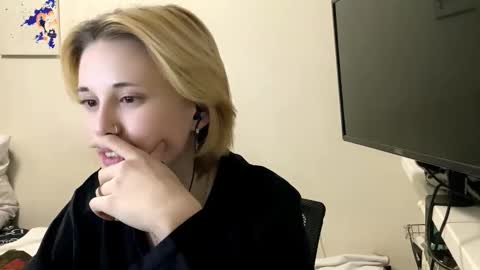 Snapshot of carolcaci chatting on 17, 11, 2025 Call me Carol online show from 17, 11, 2025