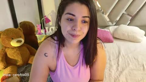 Snapshot of carolinafox_ chatting on 3, 7, 2026 caroline online show from 3, 7, 2026