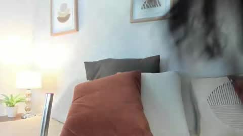 Snapshot of caroline_dh chatting on 25, 5, 2026 Caroline online show from 25, 5, 2026