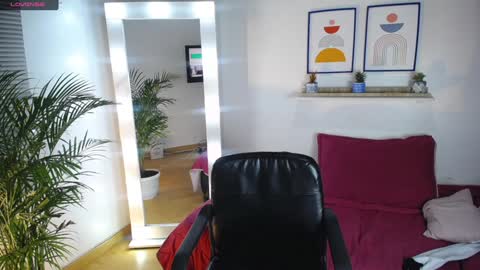 Snapshot of caroline_jackson_ chatting on 7, 12, 2024 C A R O L I N E online show from 7, 12, 2024