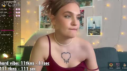 Snapshot of caroline_kiparis chatting on 30, 1, 2025 Caro online show from 30, 1, 2025