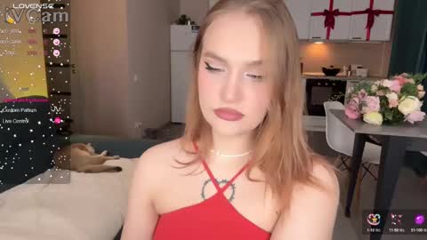 Snapshot of caroline_kiparis chatting on 5, 2, 2025 Caro online show from 5, 2, 2025