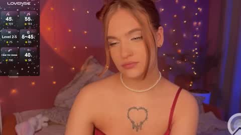 Snapshot of caroline_kiparis chatting on 1, 3, 2025 Caro online show from 1, 3, 2025