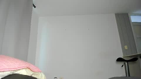 Snapshot of caroline_tovar_ chatting on 21, 6, 2026 Caroline Tovar Lovense is active my orgasms in your hands Give me more pleasure and make me cum online show from 21, 6, 2026