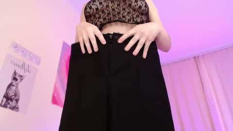 Snapshot of carolineamber chatting on 15, 11, 2025 Carlolina online show from 15, 11, 2025