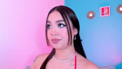 CarolineeGarcia online show from 13, 2, 2025
