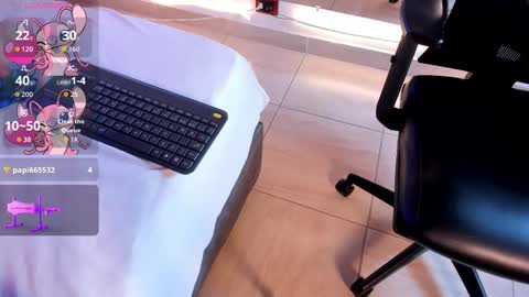 Caro  online show from 12, 11, 2025