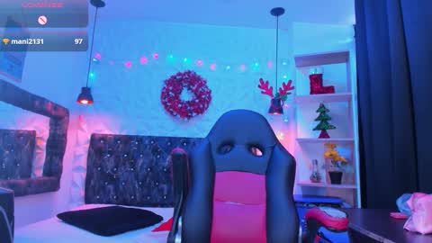 Caroline Scoth online show from 4, 12, 2024